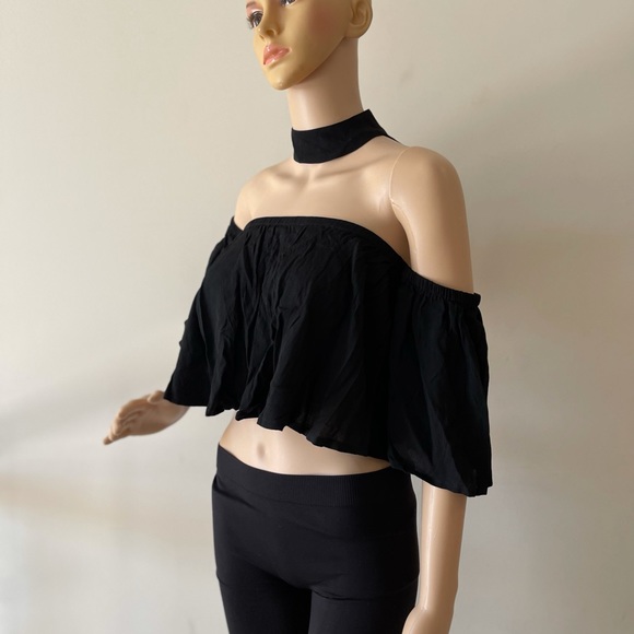 Black Off Shoulder Collar Top - Picture 11 of 12